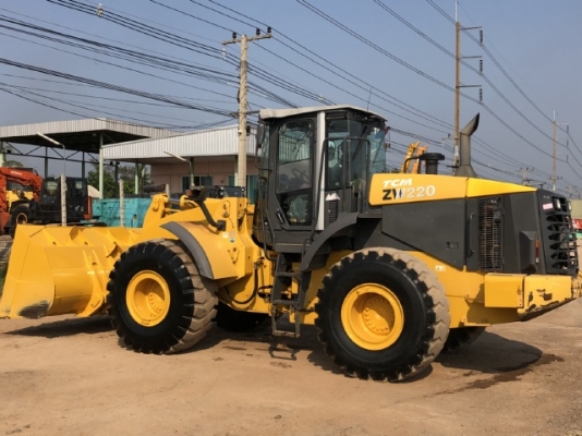 ขายรถตักล้อยาง HITACHI ZW220 (เทียบเท่า WA380-6) นำเข้าเองจากญี่ปุ่น สภาพสวยพร้อมใช้ มีVDOการทำงานครับ