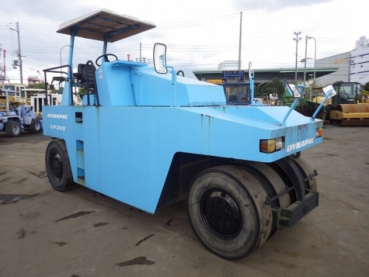 ขายรถบด 9 ล้อ DYNAPAC CP202 ปี 2000 นำเข้าเองจากญี่ปุ่น สภาพสวยพร้อมใช้ ถึงเร็วๆนี้ครับ ขายรถบด 9 ล้อ DYNAPAC CP202 ปี 2000 นำเข้าเองจากญี่ปุ่น สภาพสวยพร้อมใช้ ถึงเร็วๆนี้ครับ