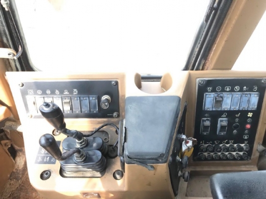 ขายรถตักล้อยาง CAT 938F นำเข้าเองจากญี่ปุ่น สภาพสวยพร้อมใช้ มีVDOการทำงานครับ