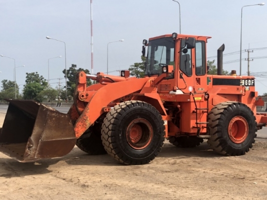 ขายรถตักล้อยาง CAT 960F นำเข้าเองจากญี่ปุ่น สภาพสวยพร้อมใช้ มีVDOการทำงานครับ ขายรถตักล้อยาง CAT 960F นำเข้าเองจากญี่ปุ่น สภาพสวยพร้อมใช้ มีVDOการทำงานครับ