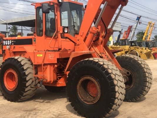 ขายรถตักล้อยาง CAT 960F นำเข้าเองจากญี่ปุ่น สภาพสวยพร้อมใช้ มีVDOการทำงานครับ ขายรถตักล้อยาง CAT 960F นำเข้าเองจากญี่ปุ่น สภาพสวยพร้อมใช้ มีVDOการทำงานครับ