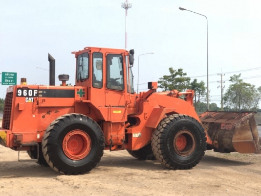 ขายรถตักล้อยาง CAT 960F นำเข้าเองจากญี่ปุ่น สภาพสวยพร้อมใช้ มีVDOการทำงานครับ ขายรถตักล้อยาง CAT 960F นำเข้าเองจากญี่ปุ่น สภาพสวยพร้อมใช้ มีVDOการทำงานครับ
