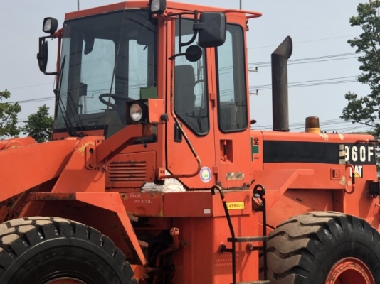 ขายรถตักล้อยาง CAT 960F นำเข้าเองจากญี่ปุ่น สภาพสวยพร้อมใช้ มีVDOการทำงานครับ ขายรถตักล้อยาง CAT 960F นำเข้าเองจากญี่ปุ่น สภาพสวยพร้อมใช้ มีVDOการทำงานครับ