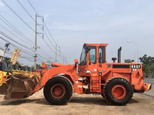 ขายรถตักล้อยาง CAT 960F นำเข้าเองจากญี่ปุ่น สภาพสวยพร้อมใช้ มีVDOการทำงานครับ