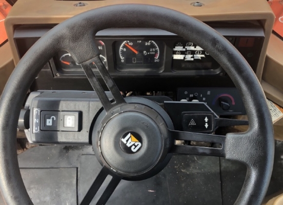 ขายรถตักล้อยาง CAT 960F นำเข้าเองจากญี่ปุ่น สภาพสวยพร้อมใช้ มีVDOการทำงานครับ ขายรถตักล้อยาง CAT 960F นำเข้าเองจากญี่ปุ่น สภาพสวยพร้อมใช้ มีVDOการทำงานครับ