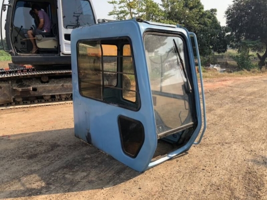 ขายตัด อะไหล่ได้นะครับ HITACHI EX200-3 SUPER เครื่องดี ปั้มเช็คใหม่(แต่เกียร์ปั้มไม่ดี )  ตัวเดินเงียบ  บูมอามสวย เอกสารอินวอยท์   ราคาขายแยกอะไหล่  1.เครื่อง6BG1-Turbo  ราคา 80,000 บาท 2 ปั้มไฮโดรลิก เดิม 40,000 บาท 3.ตัวเดิน 2 ข้าง 95,000 บาท 4.โช่พร้อม