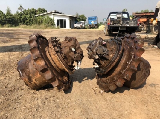 ขายตัด อะไหล่ได้นะครับ HITACHI EX200-3 SUPER เครื่องดี ปั้มเช็คใหม่(แต่เกียร์ปั้มไม่ดี )  ตัวเดินเงียบ  บูมอามสวย เอกสารอินวอยท์   ราคาขายแยกอะไหล่  1.เครื่อง6BG1-Turbo  ราคา 80,000 บาท 2 ปั้มไฮโดรลิก เดิม 40,000 บาท 3.ตัวเดิน 2 ข้าง 95,000 บาท 4.โช่พร้อม