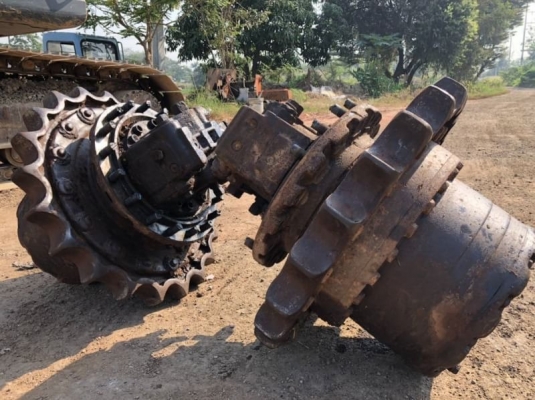 ขายตัด อะไหล่ได้นะครับ HITACHI EX200-3 SUPER เครื่องดี ปั้มเช็คใหม่(แต่เกียร์ปั้มไม่ดี )  ตัวเดินเงียบ  บูมอามสวย เอกสารอินวอยท์   ราคาขายแยกอะไหล่  1.เครื่อง6BG1-Turbo  ราคา 80,000 บาท 2 ปั้มไฮโดรลิก เดิม 40,000 บาท 3.ตัวเดิน 2 ข้าง 95,000 บาท 4.โช่พร้อม