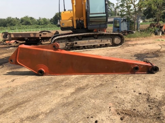 ขายตัด อะไหล่ได้นะครับ HITACHI EX200-3 SUPER เครื่องดี ปั้มเช็คใหม่(แต่เกียร์ปั้มไม่ดี )  ตัวเดินเงียบ  บูมอามสวย เอกสารอินวอยท์   ราคาขายแยกอะไหล่  1.เครื่อง6BG1-Turbo  ราคา 80,000 บาท 2 ปั้มไฮโดรลิก เดิม 40,000 บาท 3.ตัวเดิน 2 ข้าง 95,000 บาท 4.โช่พร้อม