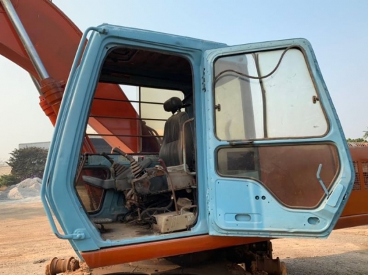 ขาย(หัวเก๋ง) 40,000 บาท  HITACHI EX200-3 SUPER   รถอยู่  นครปฐม โทร 0610710295  สนใจ รายการสินค้า อื่นๆ ที่ เว็ปไชค์ Truck2Hand https://www.truck2hand.com/index.php?actions=content/search&amp;member_id=136193  Facebook ส่วนตัวทัก Http://www.facebook.com/T