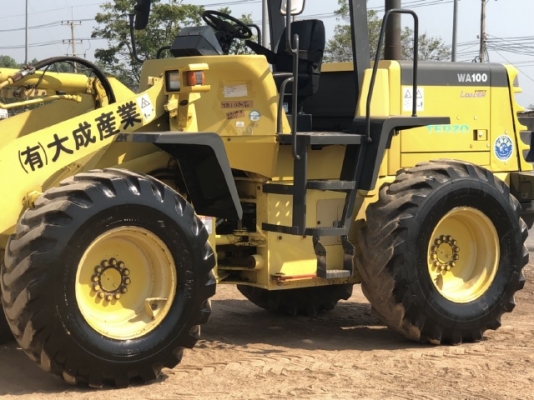 ขายรถตักล้อยาง KOMATSU WA100-3 (1,XXX ชั่วโมง) นำเข้าเองจากญี่ปุ่น สภาพสวยพร้อมใช้ มีVDOการทำงานครับ ขายรถตักล้อยาง KOMATSU WA100-3 (1,XXX ชั่วโมง) นำเข้าเองจากญี่ปุ่น สภาพสวยพร้อมใช้ มีVDOการทำงานครับ