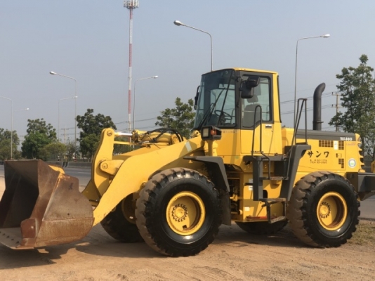 ขายรถตักล้อยาง KOMATSU WA300-3E นำเข้าเองจากญี่ปุ่น สภาพสวยพร้อมใช้ มีVDOการทำงานครับ