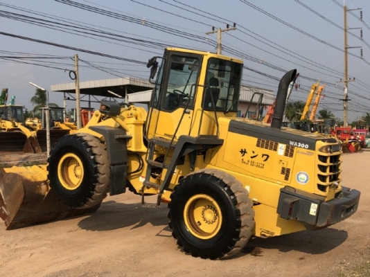 ขายรถตักล้อยาง KOMATSU WA300-3E นำเข้าเองจากญี่ปุ่น สภาพสวยพร้อมใช้ มีVDOการทำงานครับ