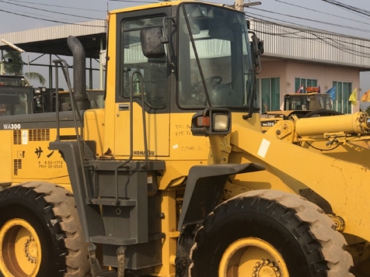 ขายรถตักล้อยาง KOMATSU WA300-3E นำเข้าเองจากญี่ปุ่น สภาพสวยพร้อมใช้ มีVDOการทำงานครับ