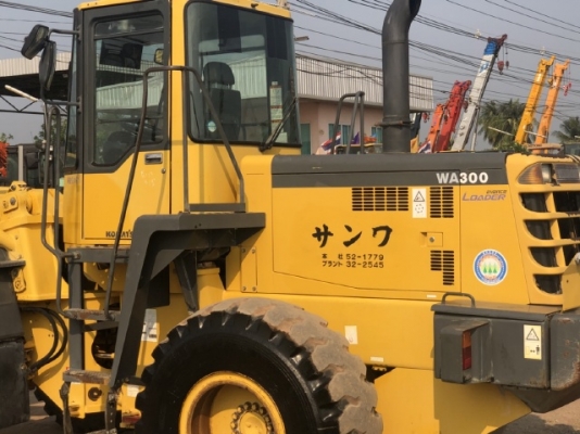 ขายรถตักล้อยาง KOMATSU WA300-3E นำเข้าเองจากญี่ปุ่น สภาพสวยพร้อมใช้ มีVDOการทำงานครับ