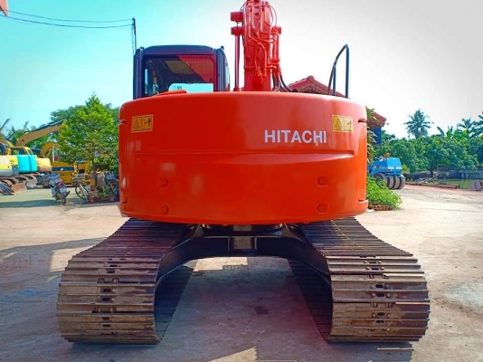 ขายจ้า. HITACHI ZX135US-E. เก่านอกแท้  สภาพสวย แทรคใหญ่  พร้อมใช้ โทร 089-3818694 จ๊อย
