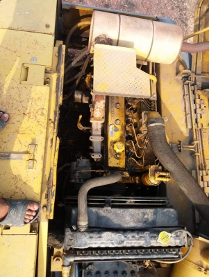 ขายโคมัสสุ 100-3. รถระบบดีทำงานคล่อง ตักไม่โหลด แอร์ดย็น บอดี้สวย