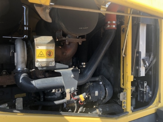 ขายรถตักล้อยาง KOMATSU WA380-5 นำเข้าเองจากญี่ปุ่น สภาพสวยพร้อมใช้ มีVDOการทำงานครับ ขายรถตักล้อยาง KOMATSU WA380-5 นำเข้าเองจากญี่ปุ่น สภาพสวยพร้อมใช้ มีVDOการทำงานครับ