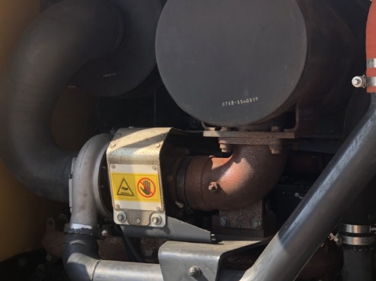 ขายรถตักล้อยาง KOMATSU WA380-5 นำเข้าเองจากญี่ปุ่น สภาพสวยพร้อมใช้ มีVDOการทำงานครับ ขายรถตักล้อยาง KOMATSU WA380-5 นำเข้าเองจากญี่ปุ่น สภาพสวยพร้อมใช้ มีVDOการทำงานครับ