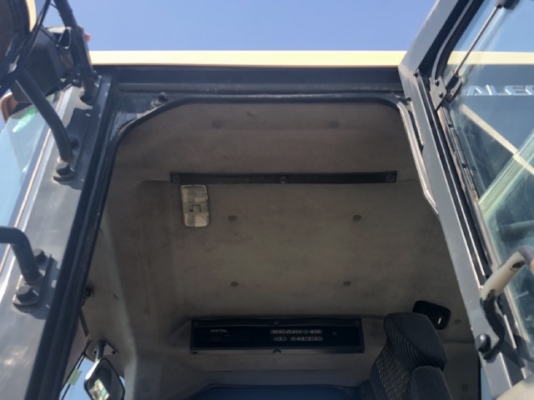 ขายรถตักล้อยาง KOMATSU WA380-5 นำเข้าเองจากญี่ปุ่น สภาพสวยพร้อมใช้ มีVDOการทำงานครับ ขายรถตักล้อยาง KOMATSU WA380-5 นำเข้าเองจากญี่ปุ่น สภาพสวยพร้อมใช้ มีVDOการทำงานครับ