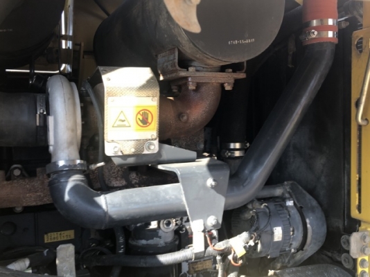 ขายรถตักล้อยาง KOMATSU WA380-5 นำเข้าเองจากญี่ปุ่น สภาพสวยพร้อมใช้ มีVDOการทำงานครับ ขายรถตักล้อยาง KOMATSU WA380-5 นำเข้าเองจากญี่ปุ่น สภาพสวยพร้อมใช้ มีVDOการทำงานครับ