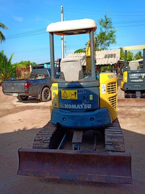 ขายจ้า..KOMATSU PC30MR-2 เก่านอกแท้  เดิมๆๆ มีลายแย๊ก  ใช้งานมาแค่ 2,xxx ชั่วโมง พร้อมใช้ โทร 089-3818694 จ๊อย