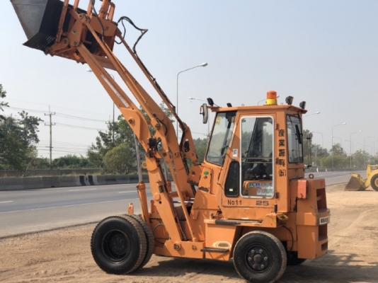 ขายรถตักล้อยาง TCM SD25Z6 นำเข้าเองจากญี่ปุ่น สภาพสวยพร้อมใช้ มีVDOการทำงานครับ ขายรถตักล้อยาง TCM SD25Z6 นำเข้าเองจากญี่ปุ่น สภาพสวยพร้อมใช้ มีVDOการทำงานครับ