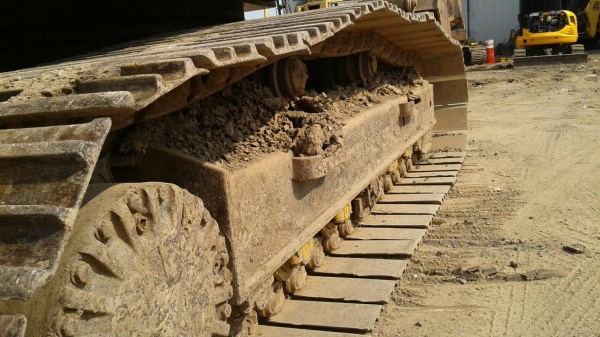 ขายรถแบคโฮ KOMATSU PC200-6 เก่านอก ขายรถแบคโฮ KOMATSU PC200-6 เก่านอก