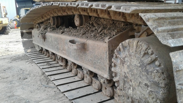 ขายรถแบคโฮ KOMATSU PC200-6 เก่านอก ขายรถแบคโฮ KOMATSU PC200-6 เก่านอก