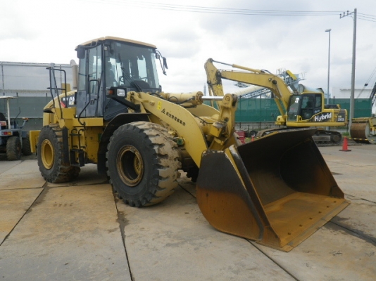 ขายรถตักล้อยาง CAT 962H นำเข้าเองจากญี่ปุ่น สภาพสวยพร้อมใช้ ถึงเร็วๆนี้ครับ ขายรถตักล้อยาง CAT 962H นำเข้าเองจากญี่ปุ่น สภาพสวยพร้อมใช้ ถึงเร็วๆนี้ครับ