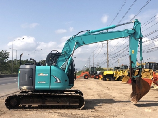 ขายรถขุด KOBELCO SK125SR YV06 ปี 2013 นำเข้าเองจากญี่ปุ่น สภาพสวยพร้อมใช้ มีVDOการทำงานครับ
