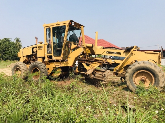 ขาย 650,000 รถเกรด CHAMPION 720 A เล่มทะเบียน ภาษีเต็ม เครื่องดี เกียร์แรง เอวแน่น ยางพอใช้ รถพร้อมใช้งาน เอกสารพร้อมโอน รถอยู่ ตาก 090-772-3710 090-772-3708