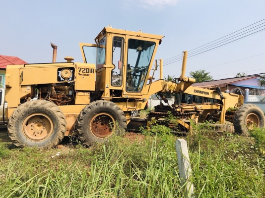 ขาย 650,000 รถเกรด CHAMPION 720 A เล่มทะเบียน ภาษีเต็ม เครื่องดี เกียร์แรง เอวแน่น ยางพอใช้ รถพร้อมใช้งาน เอกสารพร้อมโอน รถอยู่ ตาก 090-772-3710 090-772-3708