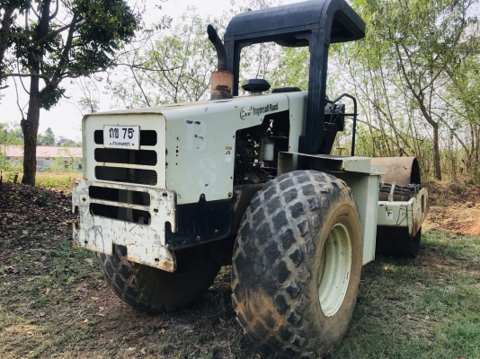 ขาย 650,000 รถบด INGERSOLL RAND SD100D เล่มทะเบียน ภาษีเต็ม เครื่องดี เกียร์แรง ระบบสั่นแรง เอวแน่น ยางพอใช้ รถพร้อมใช้งาน เอกสารพร้อมโอน รถอยู่ ตาก 090-772-3710 090-772-3708