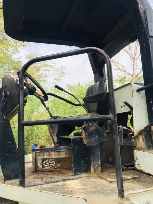 ขาย 650,000 รถบด INGERSOLL RAND SD100D เล่มทะเบียน ภาษีเต็ม เครื่องดี เกียร์แรง ระบบสั่นแรง เอวแน่น ยางพอใช้ รถพร้อมใช้งาน เอกสารพร้อมโอน รถอยู่ ตาก 090-772-3710 090-772-3708