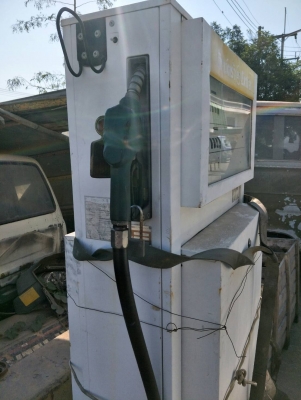 ถังน้ำมันพร้อมหัวจ่าย 6000ลิตรพร้อมหัวจ่าย สามารถ ทำให้เป้น รุ่นดิจิตอล ตั้งเวลาเปิดปิดกำหนอดราคา ขายตัดอัตโนมัติด้วยคอม