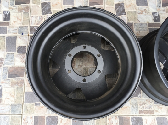 ล้อกระบะขอบ15 กว้าง8นิ้ว  6รู 139  ทำสีมาใหม่ สีเทากัล ล้ออยู่บุรีรัมย์ ☎️☎️0850005579 ????????ส่งได้ทั่วไทย