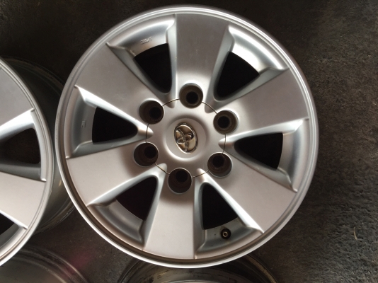 #ชุดที่1 ล้อพีรันเนอร์15+น๊อต ไม่ซ่อมแตกคตดุ้ง มีร่องลอยตามการ ใช้งานบ้างเล็กน้อย โดยรวมสวย โทร0879050181.ส่งได้ทั่วไทย