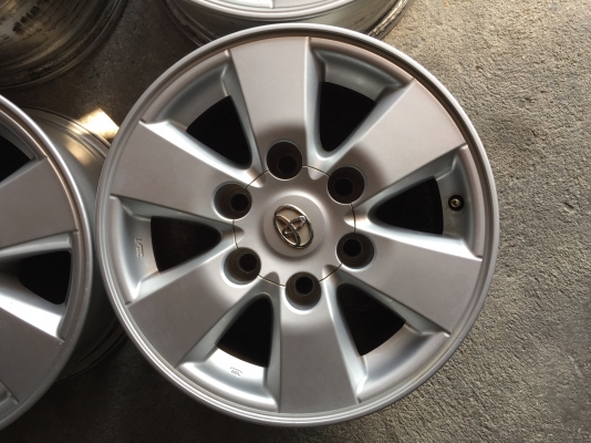 #ชุดที่1 ล้อพีรันเนอร์15+น๊อต ไม่ซ่อมแตกคตดุ้ง มีร่องลอยตามการ ใช้งานบ้างเล็กน้อย โดยรวมสวย โทร0879050181.ส่งได้ทั่วไทย