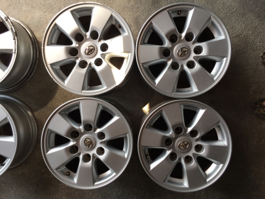 #ชุดที่1 ล้อพีรันเนอร์15+น๊อต ไม่ซ่อมแตกคตดุ้ง มีร่องลอยตามการ ใช้งานบ้างเล็กน้อย โดยรวมสวย โทร0879050181.ส่งได้ทั่วไทย