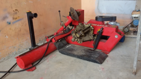 เครื่องถอดยางรถ  10 ล้อ