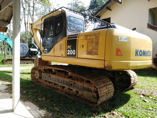 ขายรถแบคโฮ KOMATSU PC200-7 เอกสารเล่ม ราคา 1300000