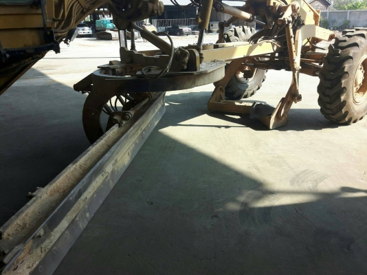 ขายรถเกรด CAT 140G S/N 72V16923 Z ราคา 1900000