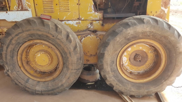 ขาย รถเกรด CAT 12F เครื่อง 68J เกียร์ตัด แปลงระบบไฮดรอริคทั้งคัน รถใช้งานได้ปกติ ยางไม่ค่อยสวย เอกสารใบซื้อขาย ราคาต่อรองได้ครับ