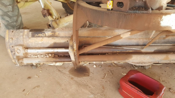 ขาย รถเกรด CAT 12F เครื่อง 68J เกียร์ตัด แปลงระบบไฮดรอริคทั้งคัน รถใช้งานได้ปกติ ยางไม่ค่อยสวย เอกสารใบซื้อขาย ราคาต่อรองได้ครับ