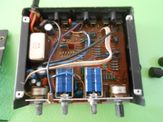 Nakamichi EC 200 สายส้ม