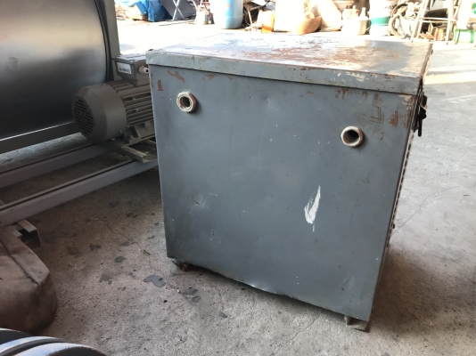 ขายหม้อแปลงไฟฟ้าคุมเครื่องจักร เข้า 380V ออก 220V ขนาด 50Amp. ตัวใหญ่ มีจุดแยกต่อ 2สาย 110V ได้ครับ สภาพสวย พร้อมใช้งาน