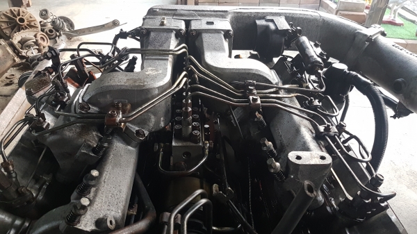 ขายเครื่องยนต์hino 8สูบ f17e