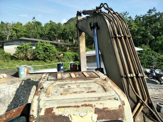 มี VDO ให้ชม. KOMATSU PC200-6 เอกสารอินวอย ระบบไฟเต็ม เอวแน่น เครื่องปั๊ม ตัวเดินดี ราคา 420000