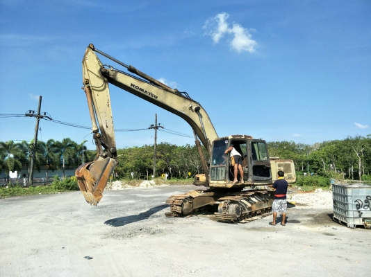 มี VDO ให้ชม. KOMATSU PC200-6 เอกสารอินวอย ระบบไฟเต็ม เอวแน่น เครื่องปั๊ม ตัวเดินดี ราคา 420000